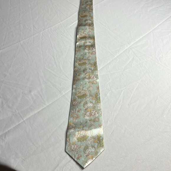 Lunarable Multicolor Modern Men's Tie Neck Tie Green Peach 🍑 NWOT - Picture 3 of 4